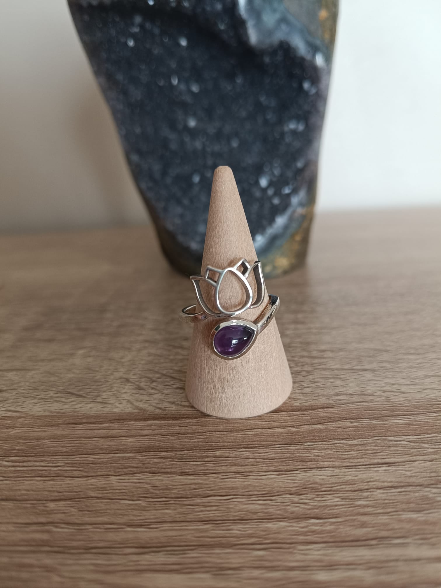 Bague lotus en Améthyste
