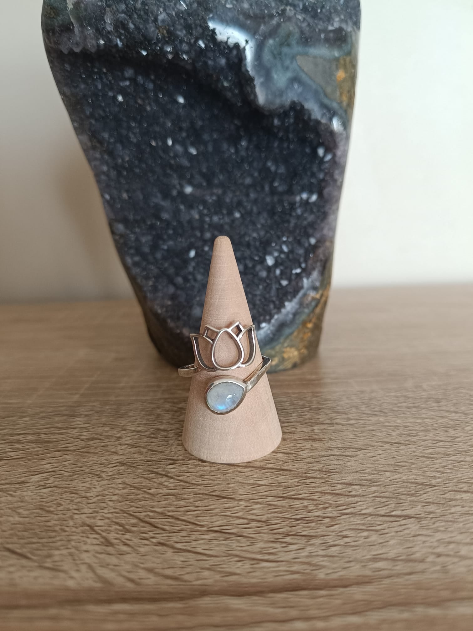 Bague lotus en Péristérite