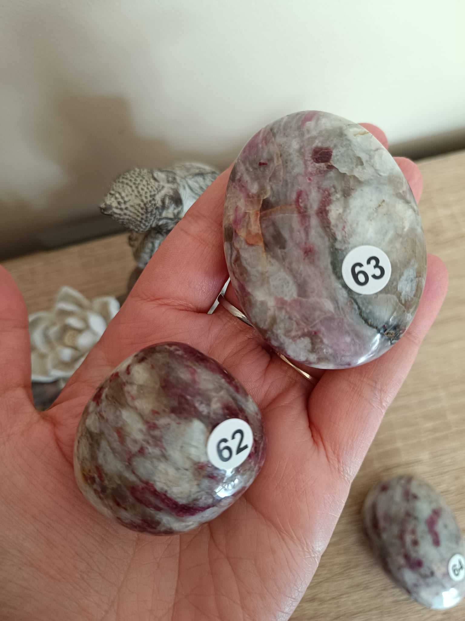 Galets en Tourmaline rose