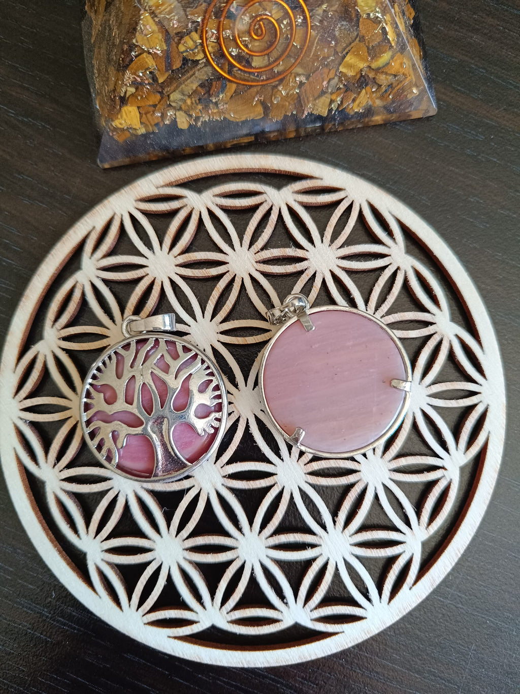 Pendentif arbre de vie en Rhodonite
