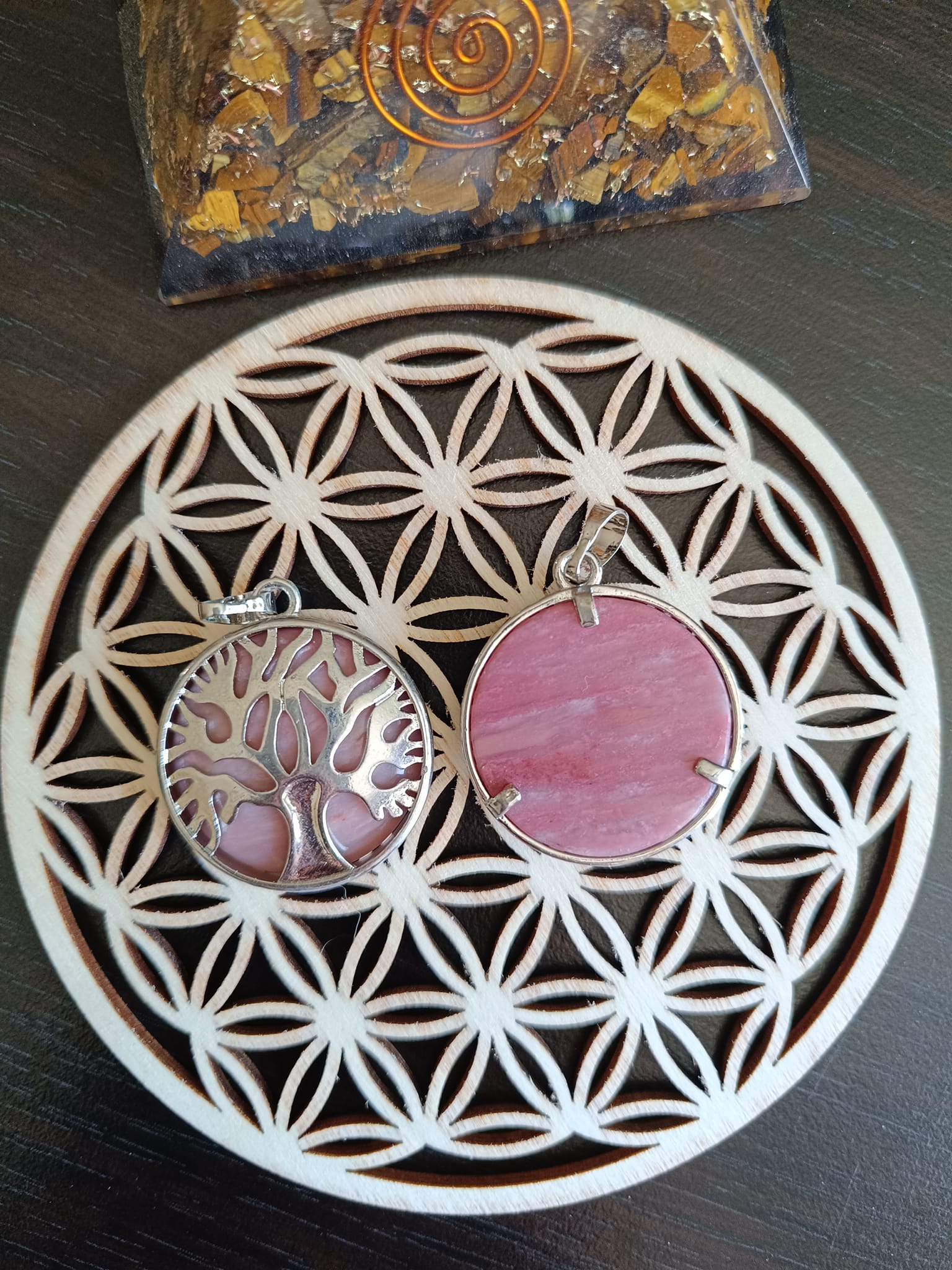 Pendentif arbre de vie en Rhodonite