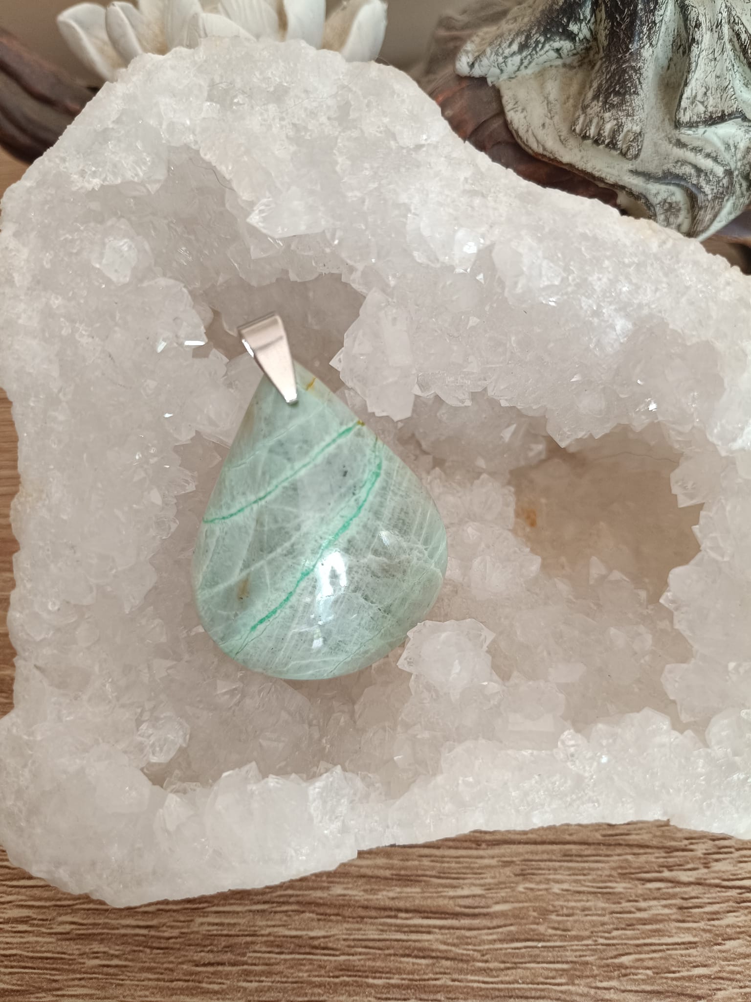 Pendentif en Garniérite (Pierre de lune verte)