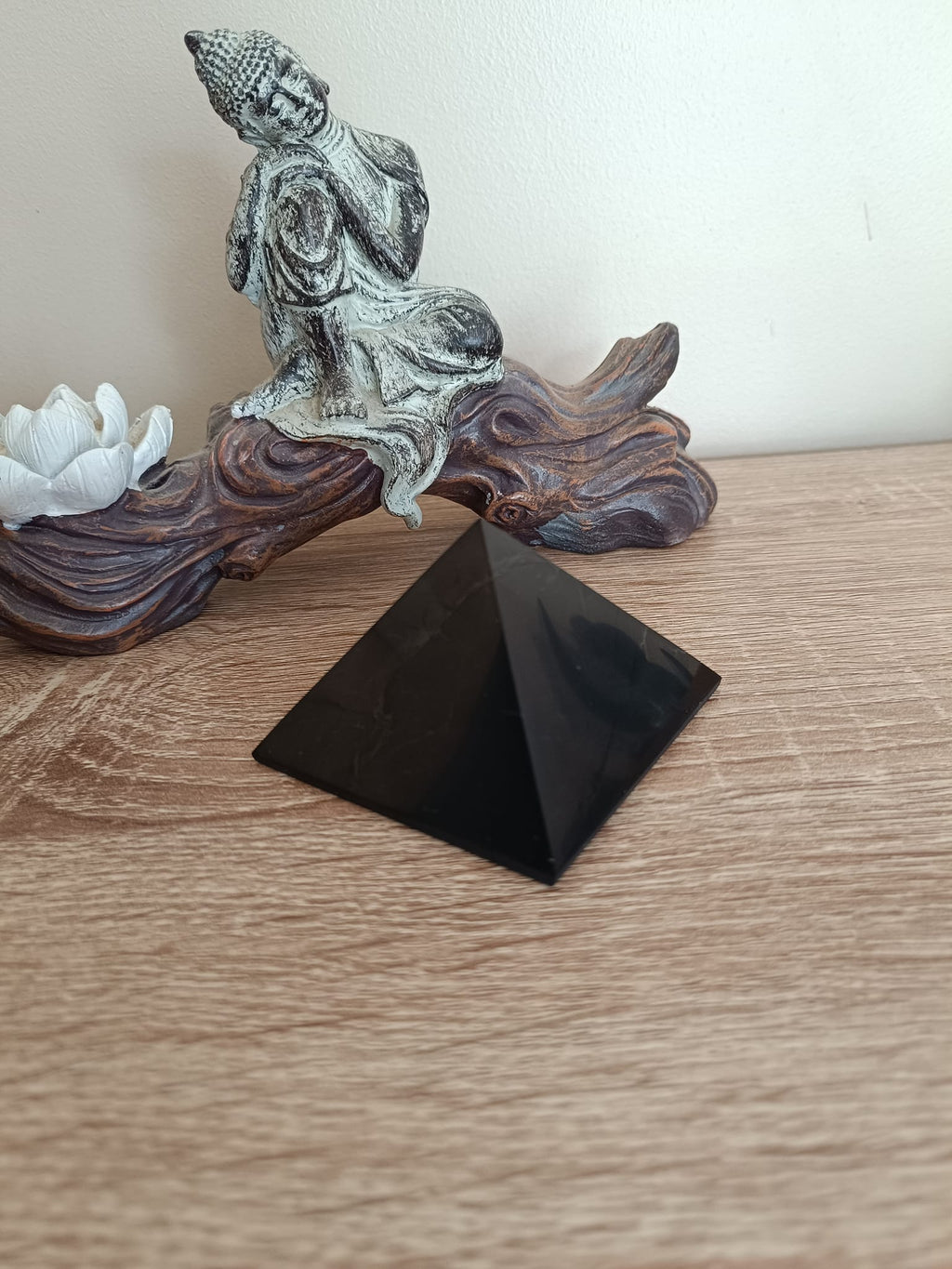 Pyramide en Shungite